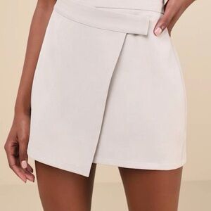 Lulu's Cream Skort